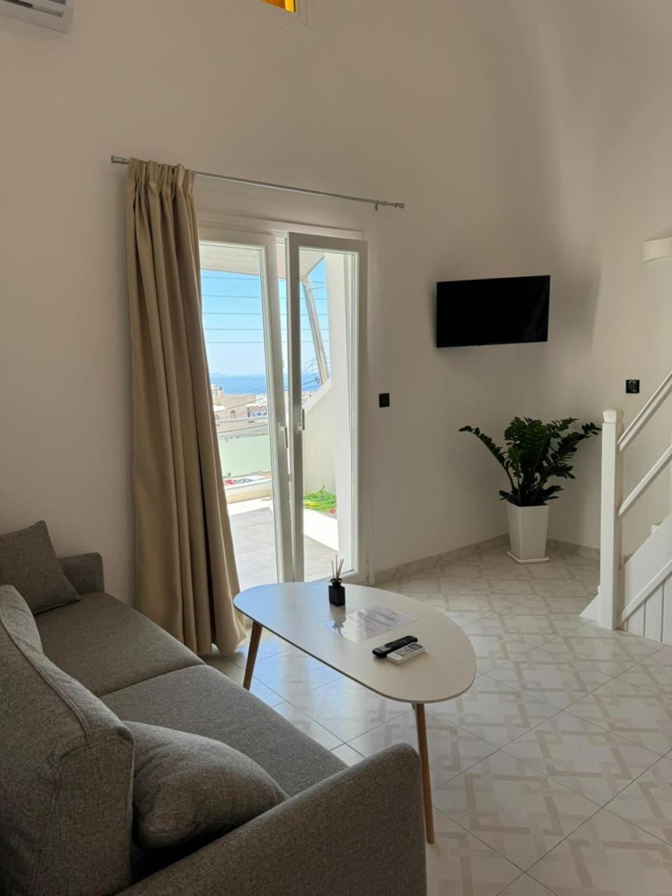 Gervi Suites Fira  Dış mekan fotoğraf
